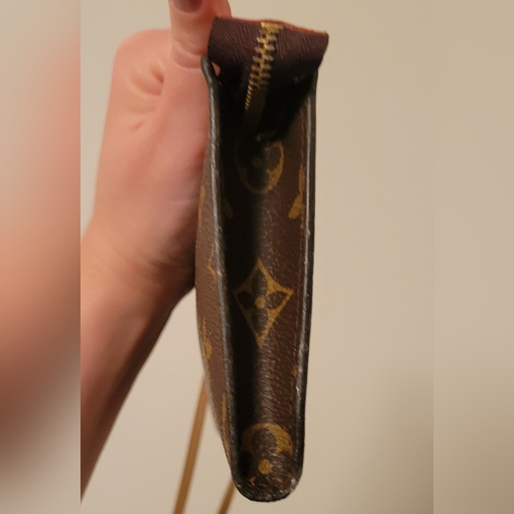 Authentic Louis Vuitton Dark Brown Monogram Pouch !!! - Picture 6 of 12